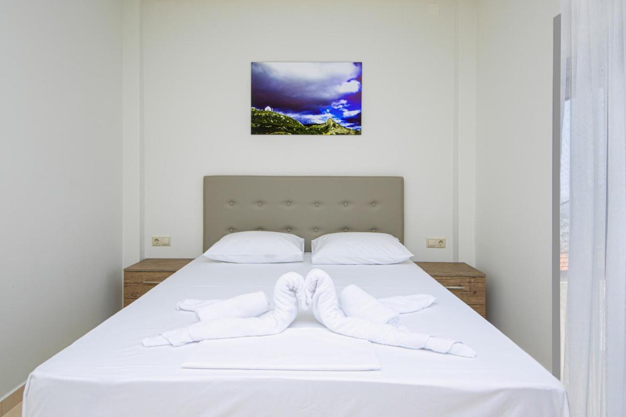 Amara Residences By Estia